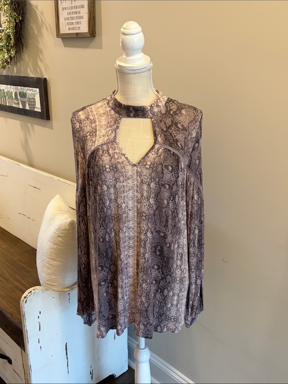 Jessica Simpson Taupe Snake-Print Keyhole Blouse